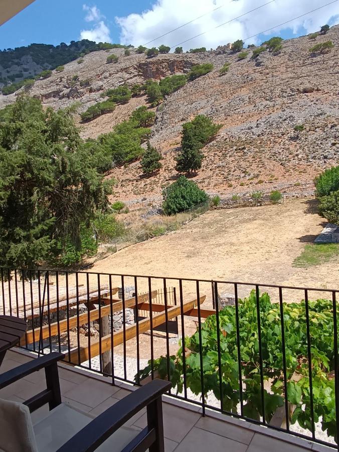 Pachnes Bed And Breakfast Agía Rouméli Extérieur photo